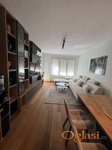 Moderno opremljen dvoiposoban stan, Bulevar Evrope, Novi Sad