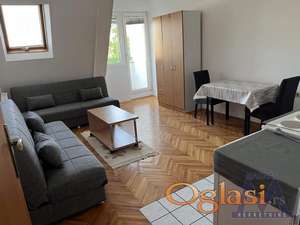 Stan,NOVI SAD,BULEVAR,kv: 24, € 250, ID: 9101036