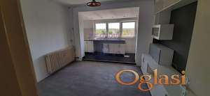 Na prodaju je odličan trosoban stan u jednoj od najtraženijih ulica u Vrbasu – Kosmajskoj ulici.