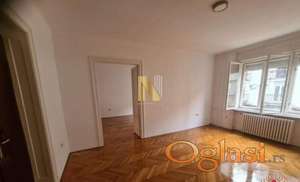 Poslovni prostor na prvom spratu, 60m2 – idealan za kancelariju ili tihu delatnost