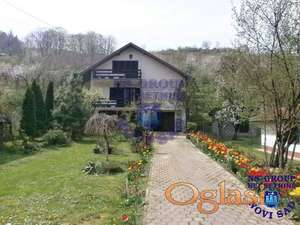 Odlična kuća u Rakovcu