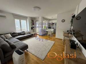 Izuzetan trosoban stan na Podbari!