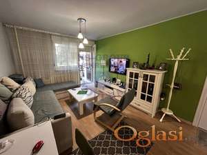 Trosoban stan na Novom Naselju 75m2