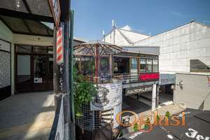 Lokal u strogom centru Rume na glavnom trgu - Caffe Casablanca