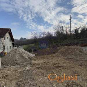 Prelep plac na Bockama - Uknjižen