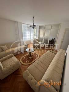 Izdaje se stan na Bulevaru Nemanjića!