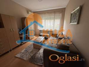 Izdaje se odličan stan u ulici Cara Dušana, 60m2