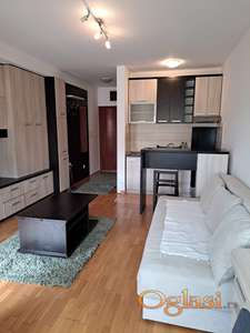BRACE RIBNIKARA - ODLIĆNA, NAMEŠTENA  GARSONJERA 26 M2 !!!