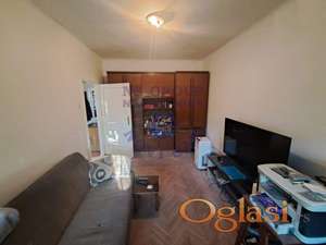 Dvosoban stan - Uknjižen - Spens