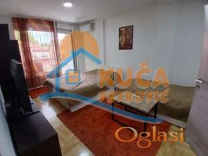 Izdaje se namešten trosoban stan, Milentijeva, 95m2, grejanje na struju