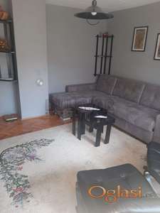 Izdaje se dvosoban stan u Durlanu