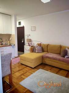 Novi Sad, Adamovicevo naselje, lux garosnjera na dobroj lokaciji