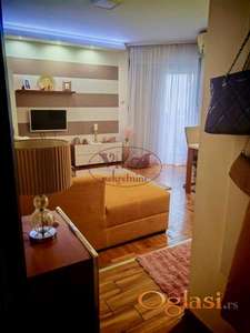 Novi Sad, Adamovicevo naselje, lux garosnjera na dobroj lokaciji