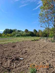Plac u blizini Grabak bazena