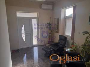 Odlična renovirana kuća, na velikom placu!!!