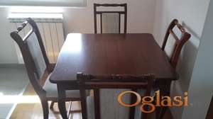 Trpezarijski sto sa četiri stolice
