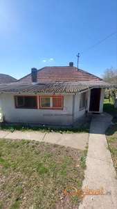Kuća sa velikim placem odlične cene - upotrebna, Vlaška #K795 #1743
