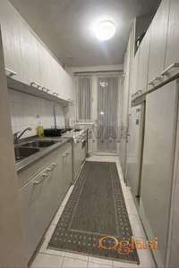 Na prodaju trosoban stan u Duvaništu