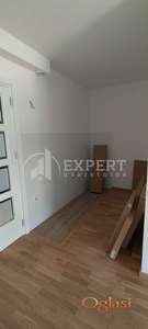 Izdaje se stan na Bulevaru Nemanjića