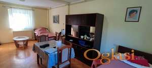 Odlična kuća na prelepom placu !