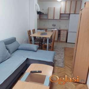 BULEVAR JEDNOIPOSOBAN NAMESTEN USELJIV OD 15.04