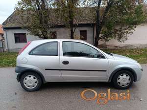 Opel Corsa C 2001.