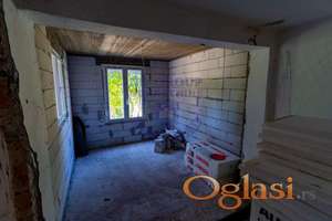 Spratna kuca u Ledincima