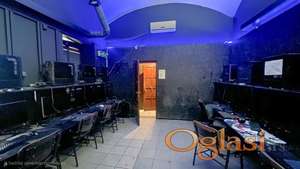 CENTAR IZDAJE SE VIŠENAMENSKI ULIČNI LOKAL