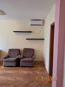 POLUNAMEŠTEN JEDNOIPOSOBAN STAN NADOMAK BULEVARA OSLOBOĐENJA - 40M2 !