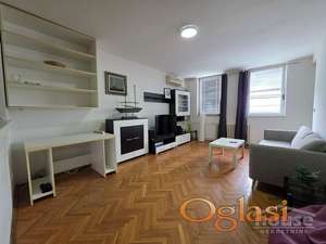 STAN - NOVI SAD - BULEVAR - 53m2 - 185500 evra