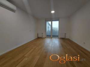 DVOSOBAN STAN NA LIMANU 4 U NOVIJOJ ZGRADI, ODLIČAN ZA NEKU MANJU FIRMU,USELJIV ODMAH !