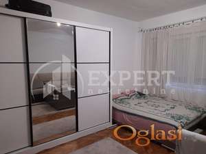 Izdaje se stan preko puta železničke stanice!