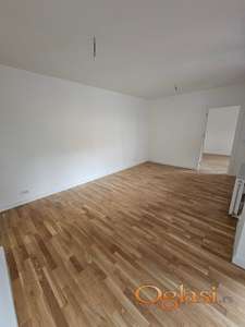 ~~~ Dvosoban stan na ODLIČNOJ lokaciji, CENTAR ~~~