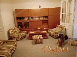 Trosoban namešten stan Maksima Gorkog