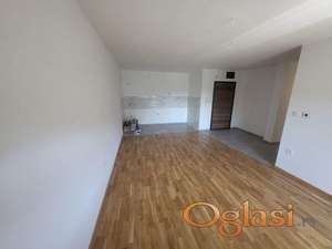 Novogradnja na izuzetnoj lokaciji, u blizini Sajma!