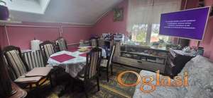 Dvoiposoban stan u tihoj ulici