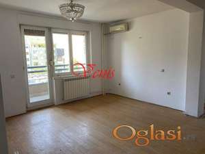 Bulevar oslobođenja kod Dnevnika 61 m2 - 320 Evra ID#1580