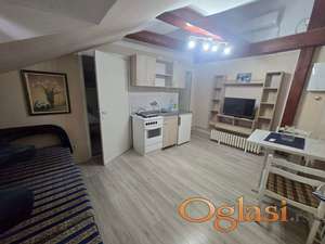 Novi Sad - Centar - dr. Miladina Veličkovića - jednosoban stan za dve devojke - 350 eura sa svim troškovima