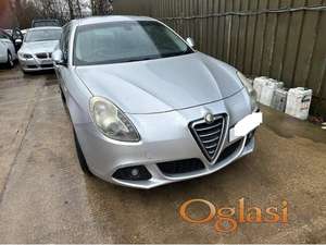 Alfa Romeo Giulietta prednji branik kod boje 620/B