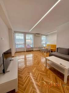 Renovated Pet-Friendly 3-Bedroom Apartment