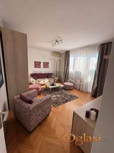 Izdaje se dvosoban stan pored novog Ustavnog suda, 57m2