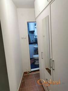 Odlična investicija! Namešten stan na Satelitu sa dodatnom ostavom