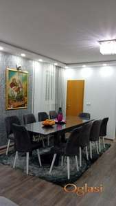 VLASNIK PRODAJE PORODIČNU KUĆU