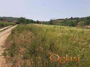 Odličan plac u Sremskim Karlovcima