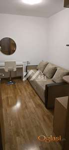 Izdajem LUX jednoiposoban stan sa privatnim Parking mestom u Strogom Centru ID#4218