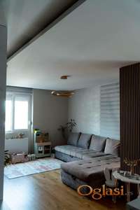 Trosoban stan 71m  komplet namešten Janka Čmelika Novo + parking