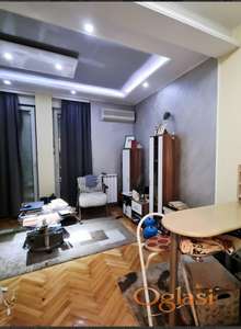 Garsonjera na Sajmištu, Novi Sad, 24 m², 1. sprat