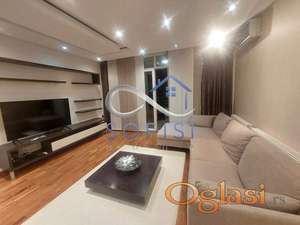 Novi Sad, Sajam, ul. Bačka - luksuzan trosoban stan ID#1552