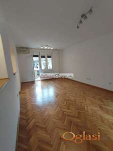 Gornji Dorćol-2.5 polunamešten stan