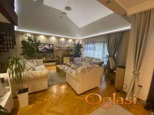 Fantastična kuća u centru Veternika